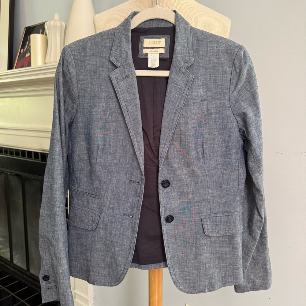 J.Crew Schoolboy style blazer in classic blue Chambray, 2 button close, Size 4 - Picture 14 of 14